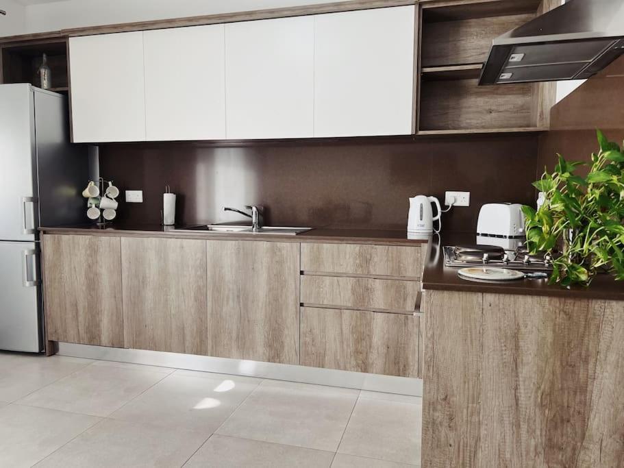 Modern Apartment In Marsaskala Exterior photo